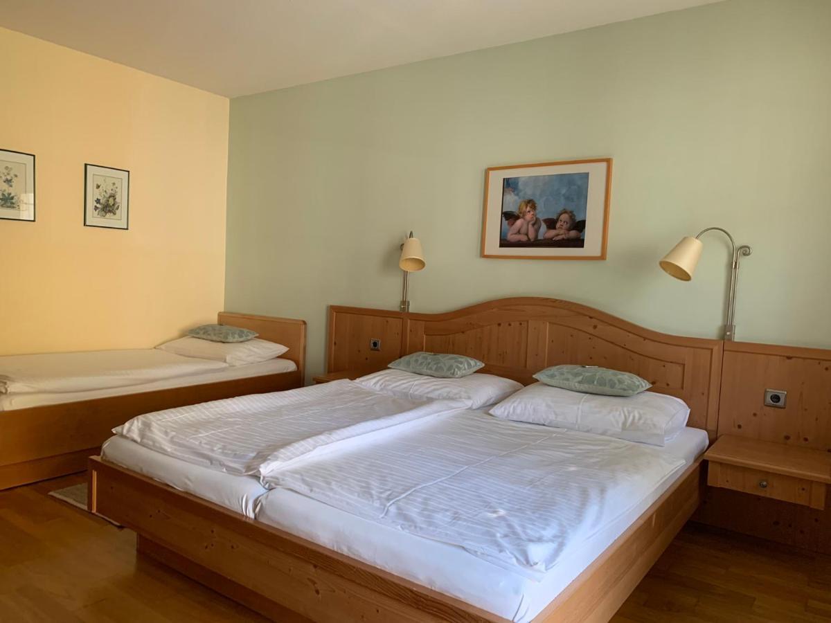 Hotel Zur Post Gumpoldskirchen Esterno foto