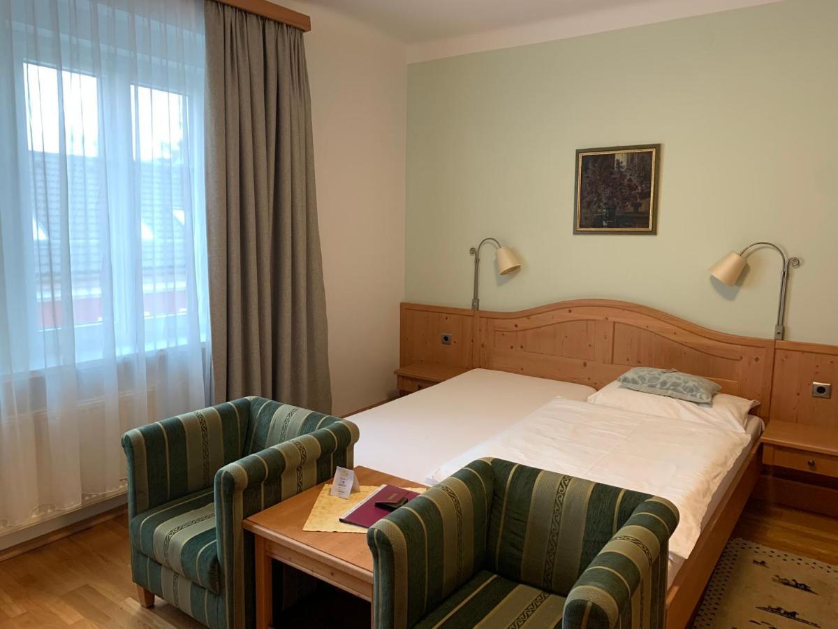 Hotel Zur Post Gumpoldskirchen Esterno foto