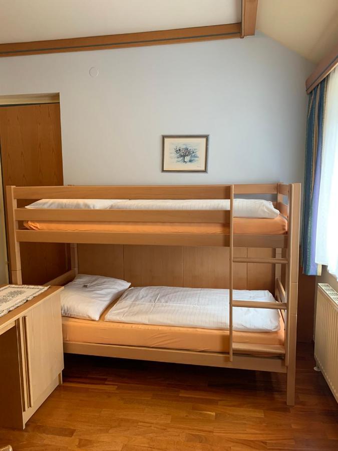 Hotel Zur Post Gumpoldskirchen Esterno foto