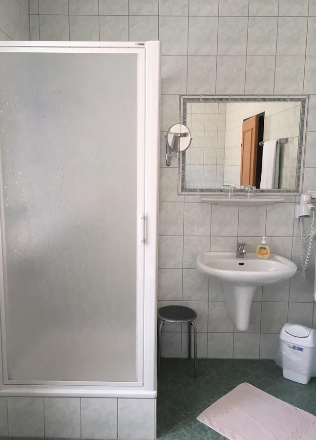 Hotel Zur Post Gumpoldskirchen Esterno foto
